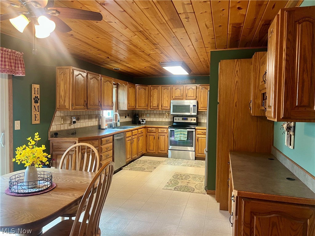 673 Hillcrest Drive Wadsworth OH 44281