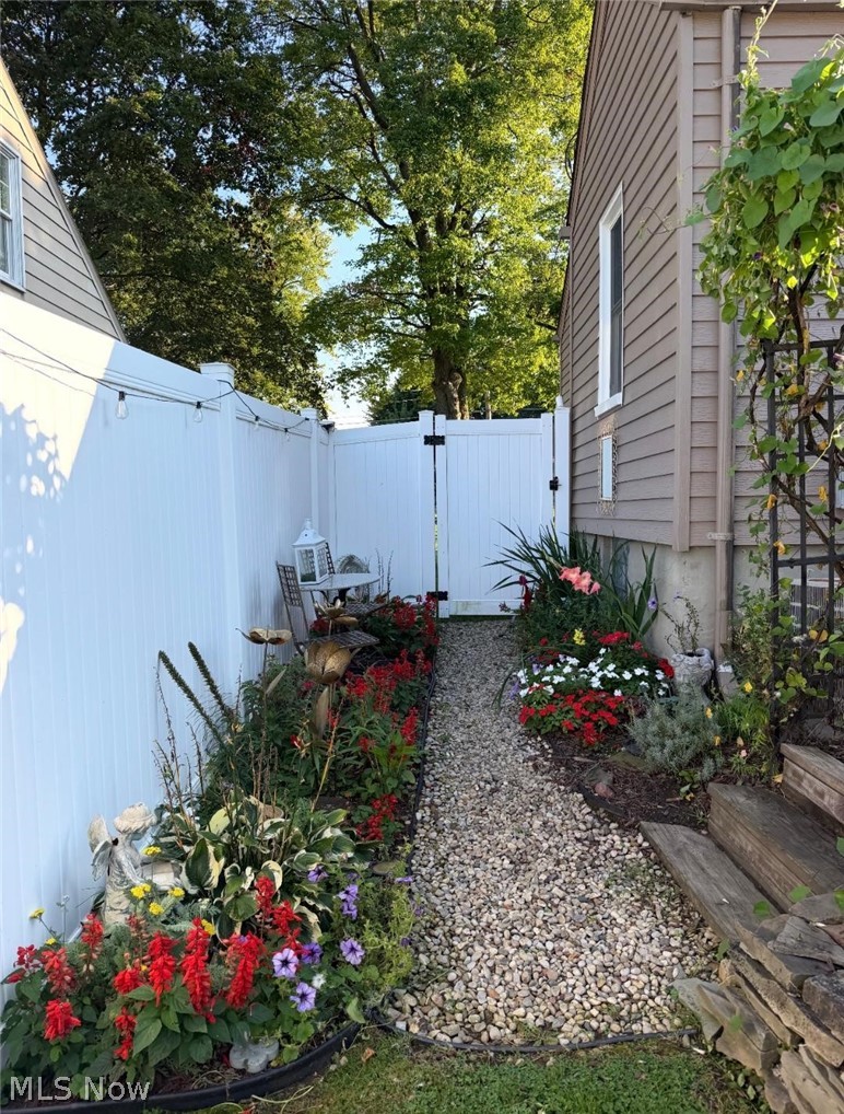 2176 Renwick Drive Poland OH 44514