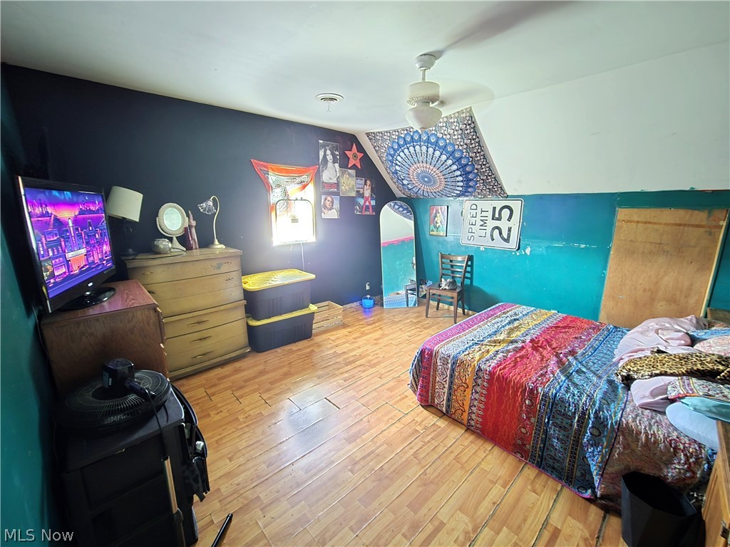 8725 State Route 7 Williamsfield OH 44093