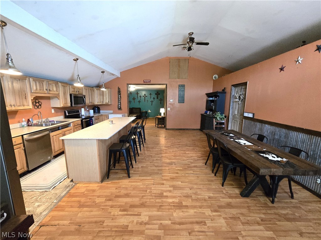 8725 State Route 7 Williamsfield OH 44093