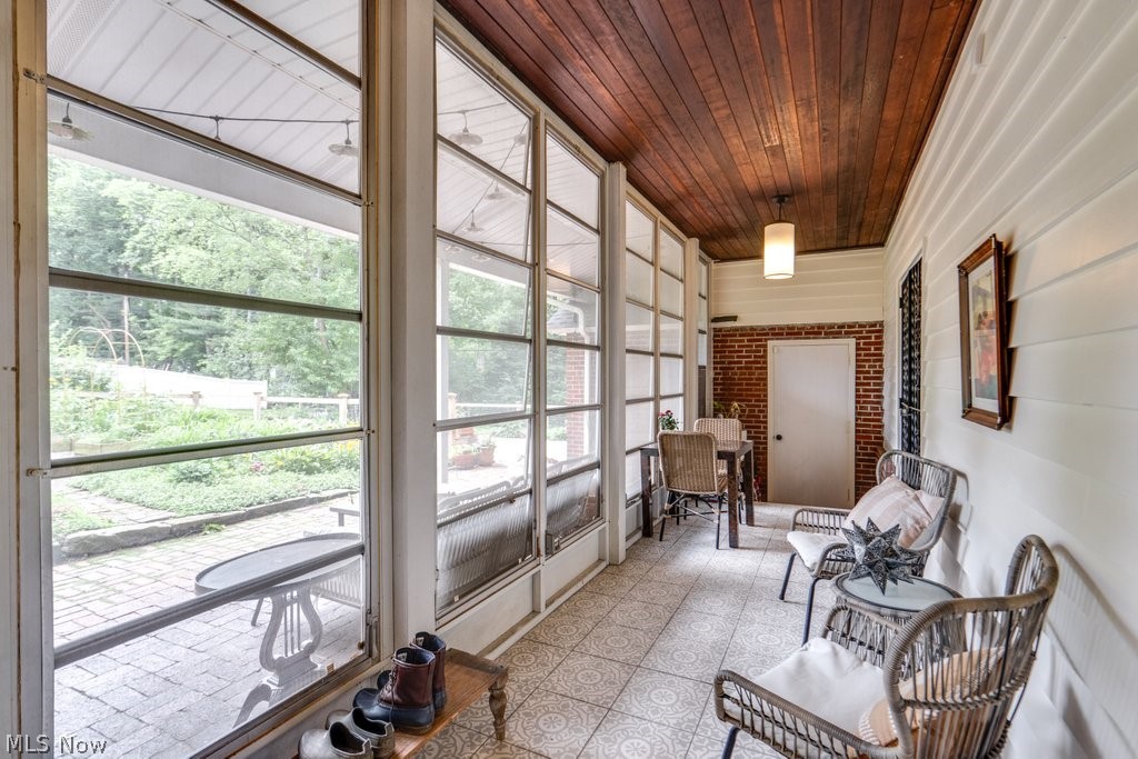 326 Dorchester Road Akron OH 44320