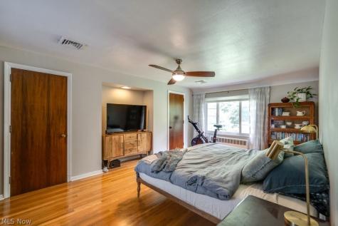 326 Dorchester Road Akron OH 44320