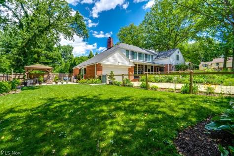 326 Dorchester Road Akron OH 44320