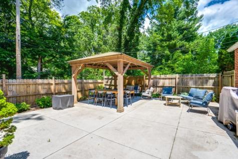 326 Dorchester Road Akron OH 44320