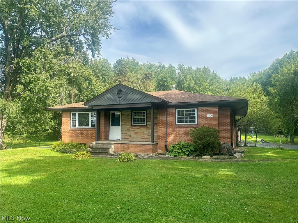 7706 State Route 46 Cortland OH 44410