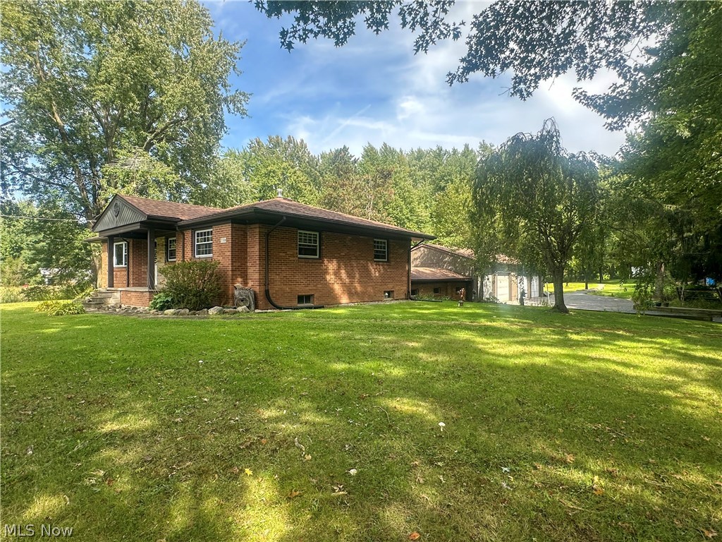 7706 State Route 46 Cortland OH 44410