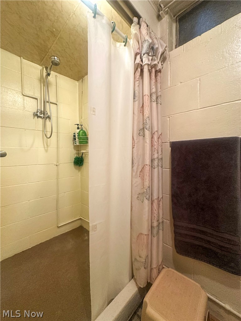 7706 State Route 46 Cortland OH 44410