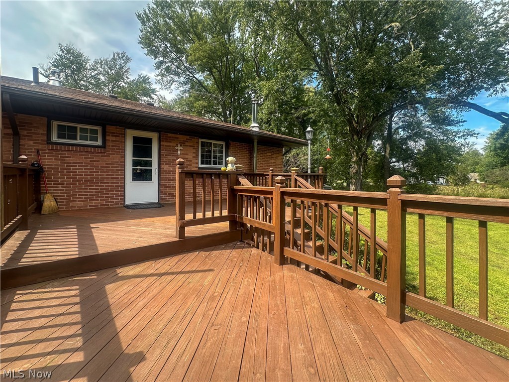 7706 State Route 46 Cortland OH 44410