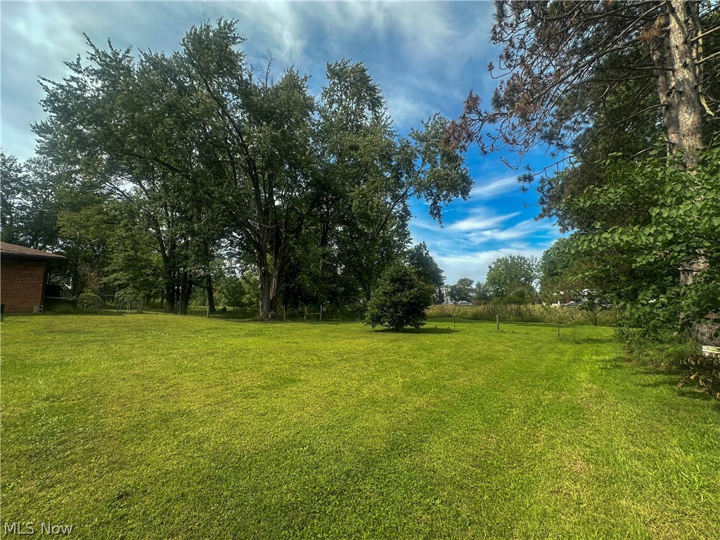7706 State Route 46 Cortland OH 44410