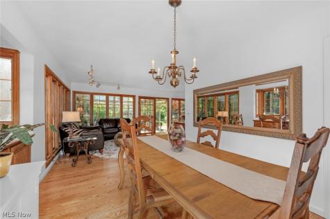 377 Lake Park Drive Bay Village OH 44140
