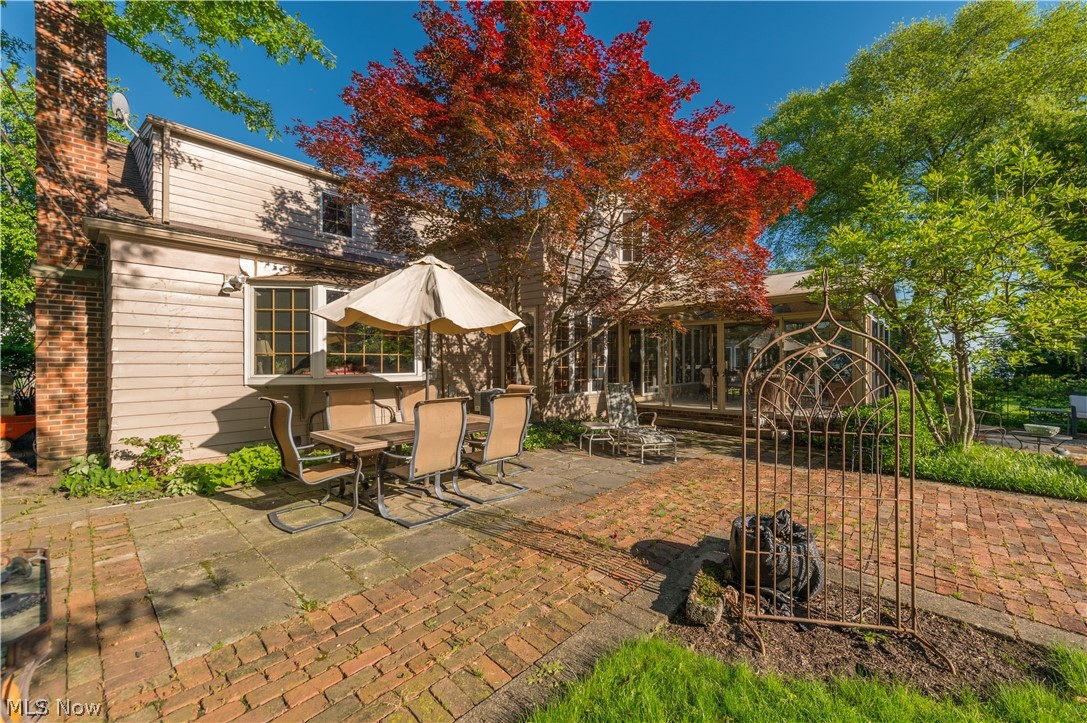 377 Lake Park Drive Bay Village OH 44140