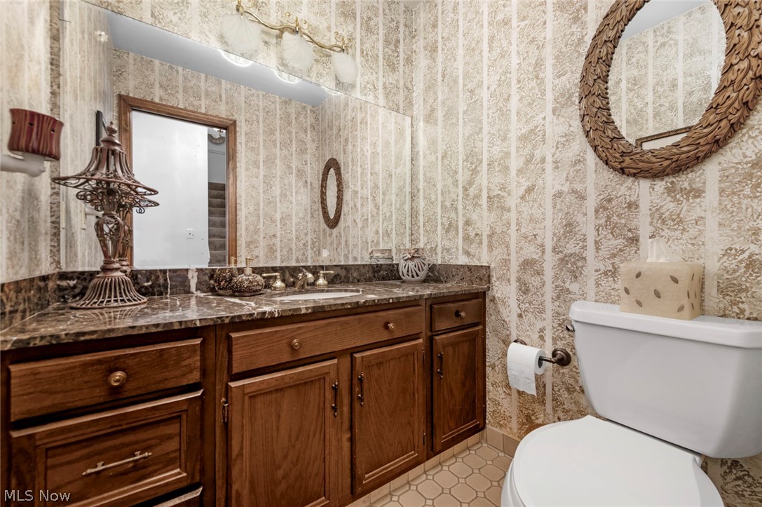 377 Lake Park Drive Bay Village OH 44140