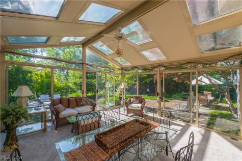 377 Lake Park Drive Bay Village OH 44140