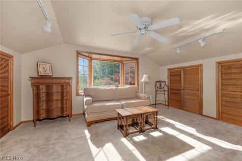 377 Lake Park Drive Bay Village OH 44140