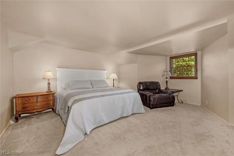 377 Lake Park Drive Bay Village OH 44140