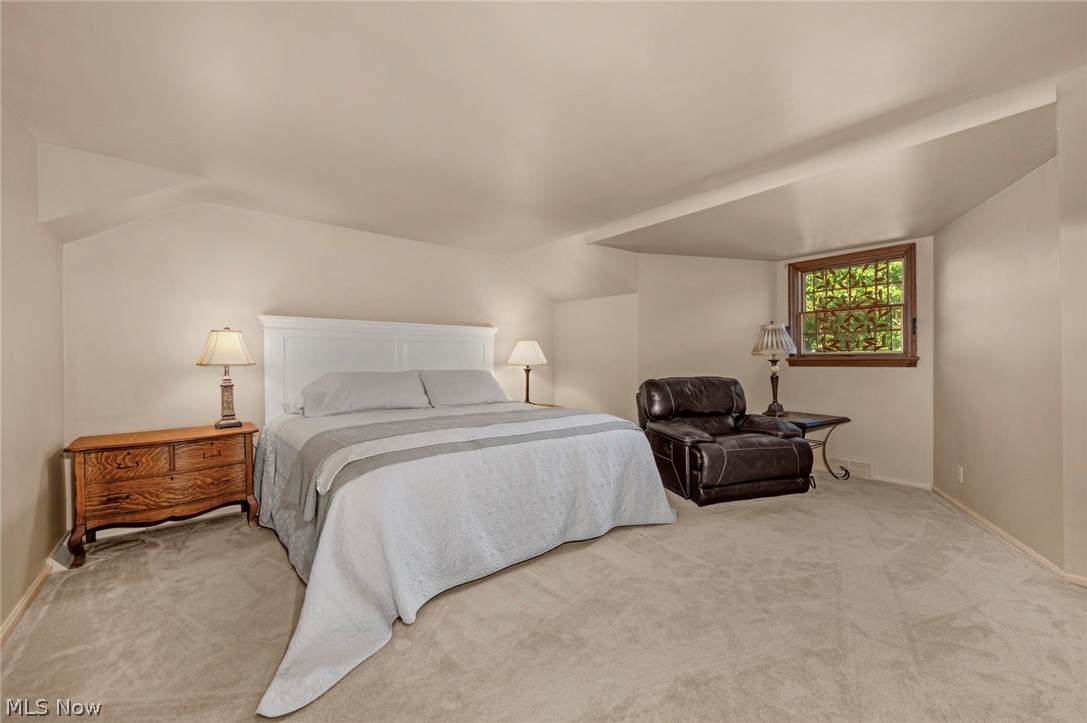 377 Lake Park Drive Bay Village OH 44140