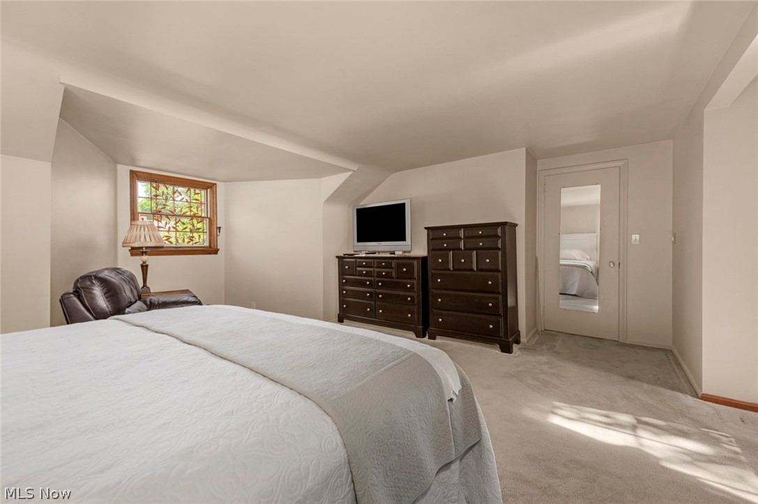 377 Lake Park Drive Bay Village OH 44140