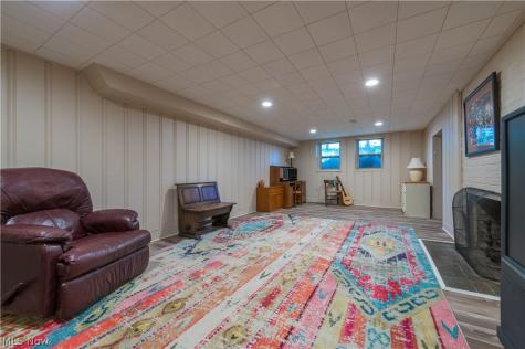 377 Lake Park Drive Bay Village OH 44140