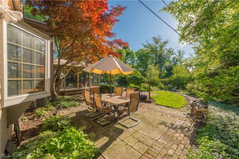 377 Lake Park Drive Bay Village OH 44140