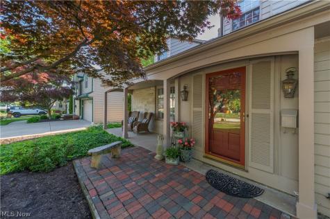 377 Lake Park Drive Bay Village OH 44140