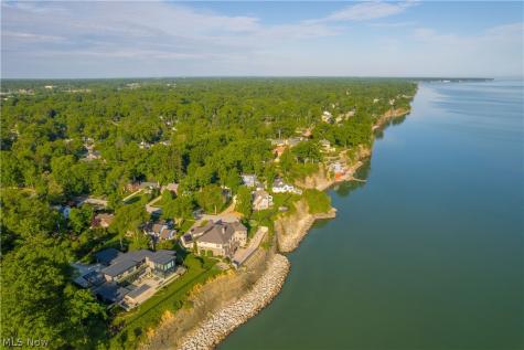 377 Lake Park Drive Bay Village OH 44140