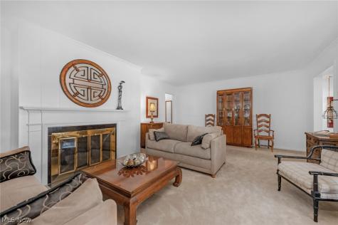 377 Lake Park Drive Bay Village OH 44140