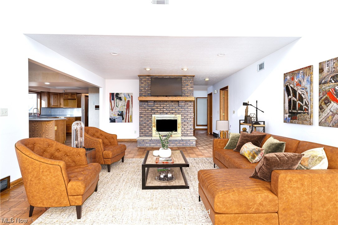 7241 Cady North Royalton OH 44133