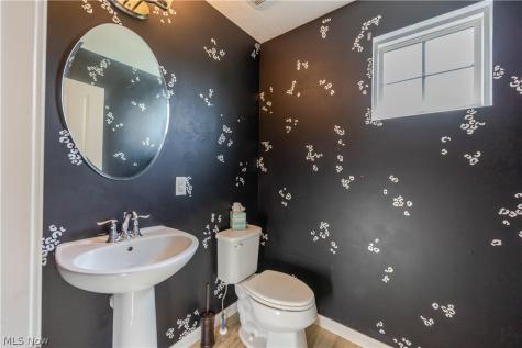 3132 Cloverhurst Street NE Canton OH 44721