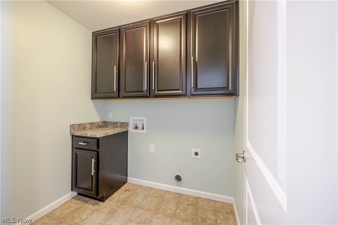 3132 Cloverhurst Street NE Canton OH 44721