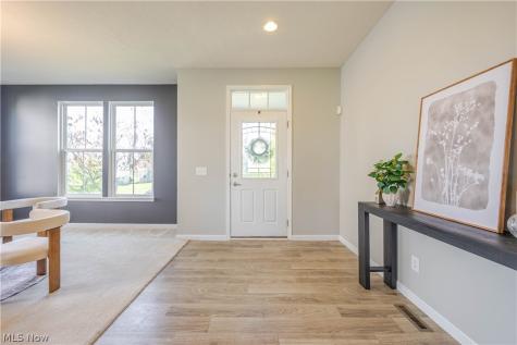 3132 Cloverhurst Street NE Canton OH 44721