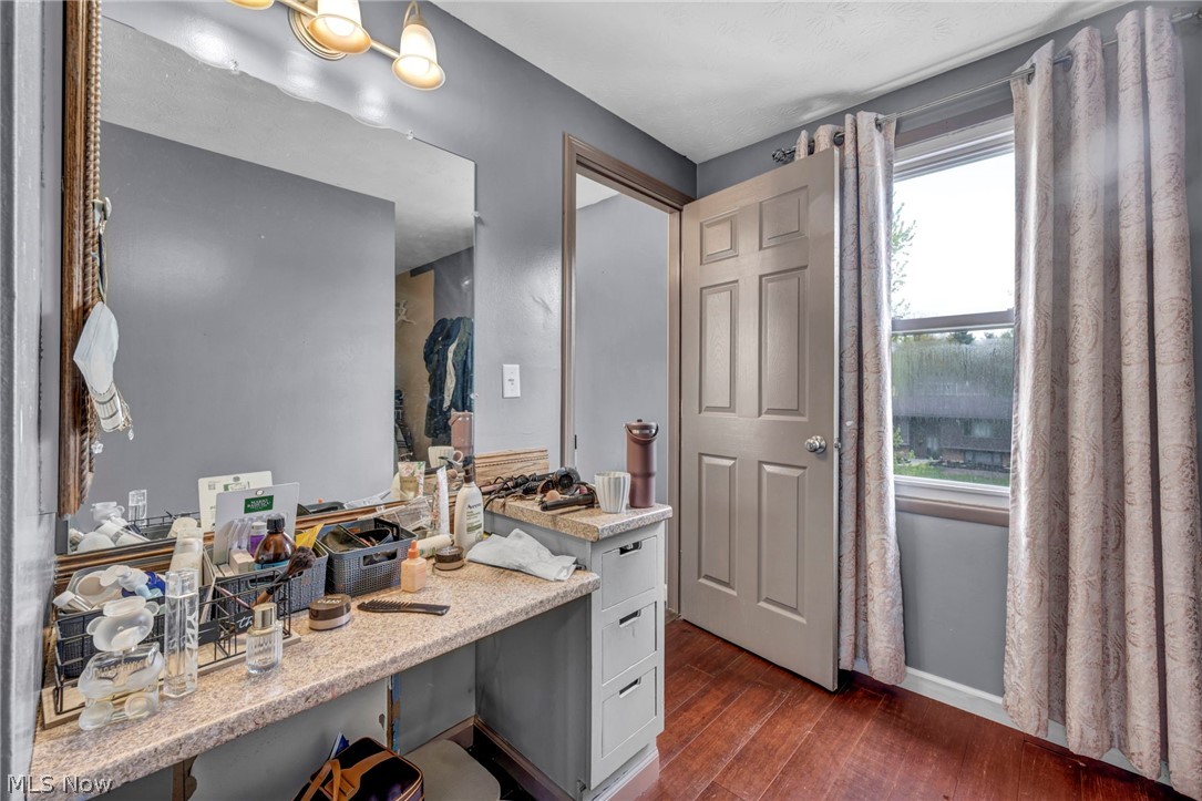 498 Bath Hills Boulevard Akron OH 44333