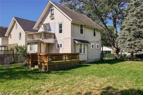 2261 8th Street SW Akron OH 44314