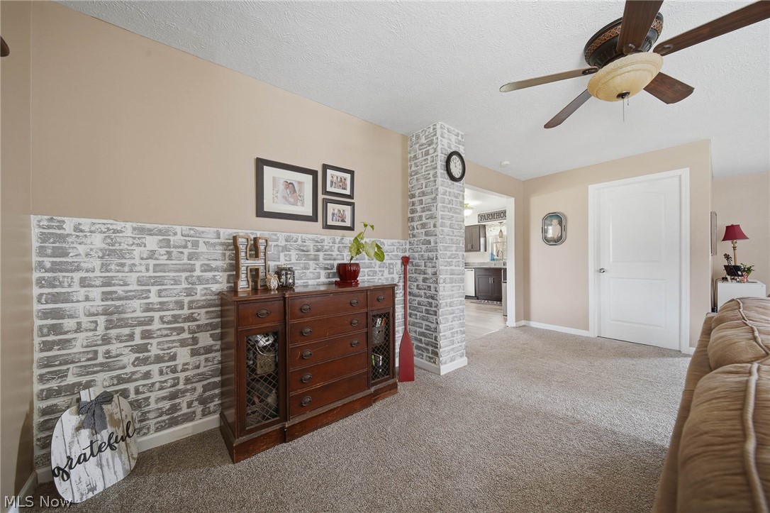 9934 State Route 700 Mantua OH 44255