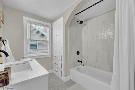 1243 Gorge Boulevard Akron OH 44310