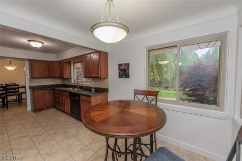 13239 Cherokee Trail Middleburg Heights OH 44130