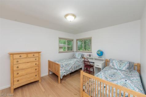 13239 Cherokee Trail Middleburg Heights OH 44130