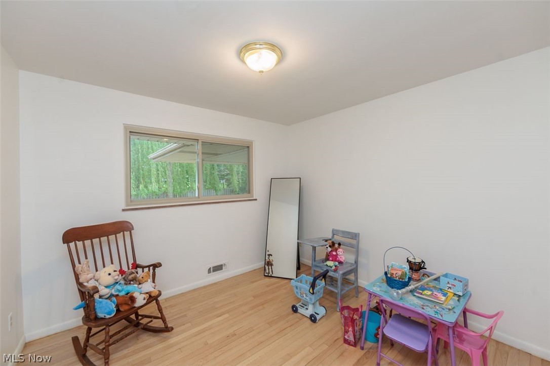 13239 Cherokee Trail Middleburg Heights OH 44130