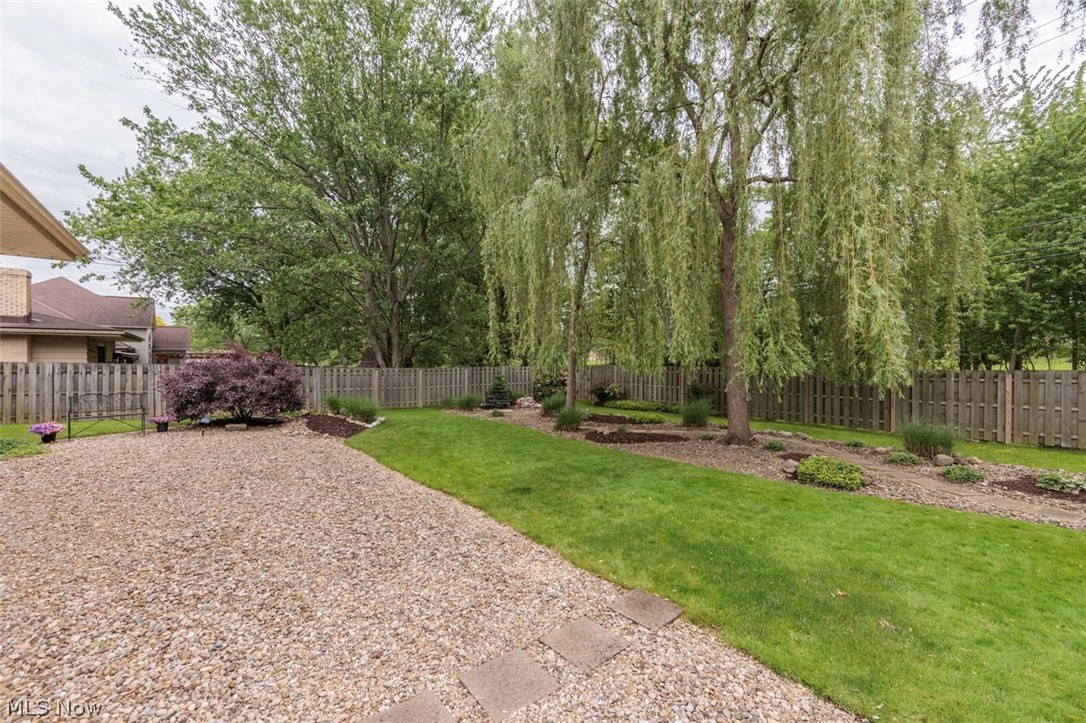 13239 Cherokee Trail Middleburg Heights OH 44130