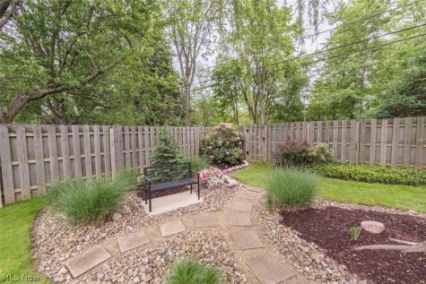 13239 Cherokee Trail Middleburg Heights OH 44130