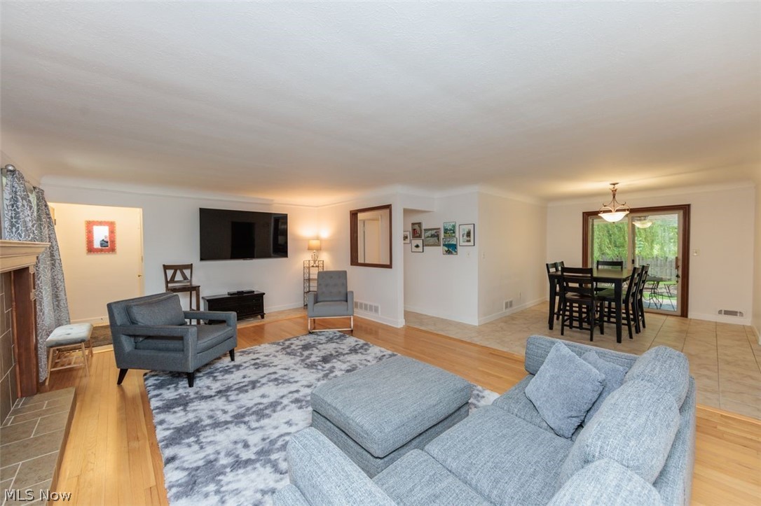 13239 Cherokee Trail Middleburg Heights OH 44130
