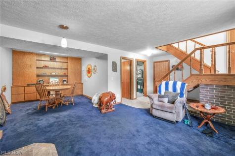 2737 Highline Drive Mogadore OH 44260