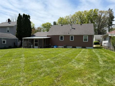 54 16th Street SE Massillon OH 44646