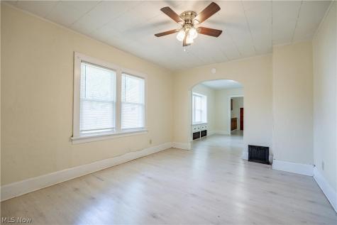 688 Kipling Street Akron OH 44306