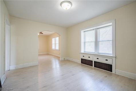 688 Kipling Street Akron OH 44306