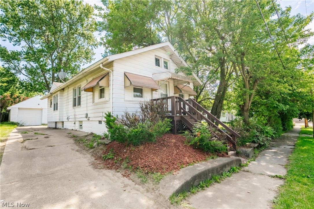 688 Kipling Street Akron OH 44306