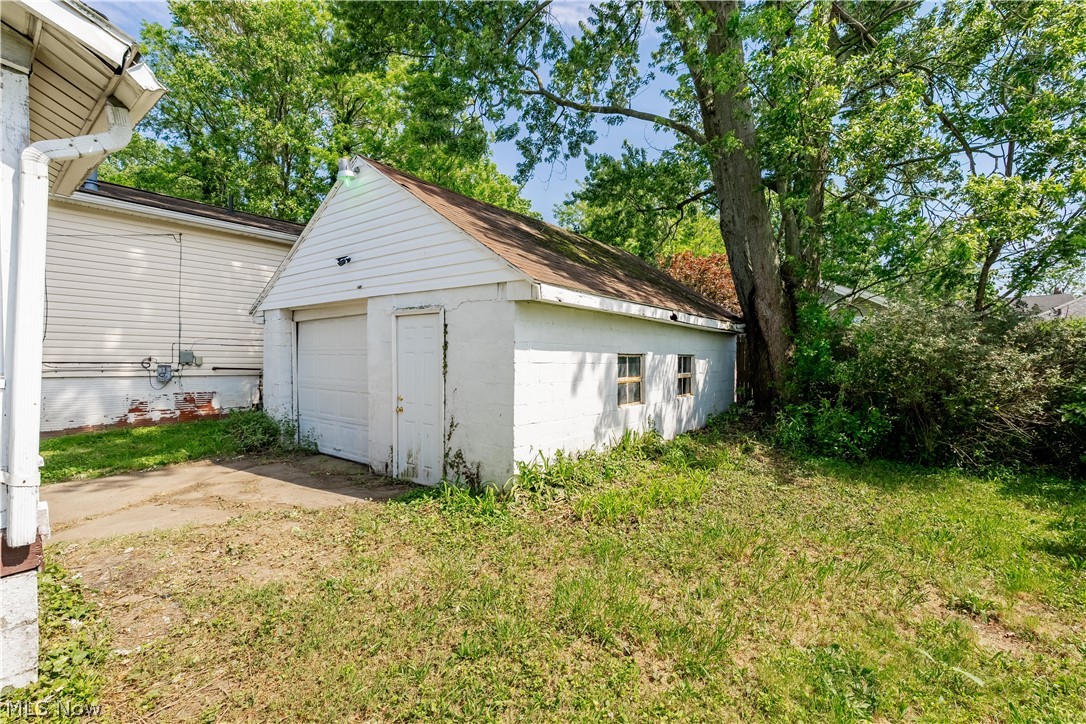 688 Kipling Street Akron OH 44306