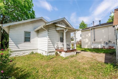 688 Kipling Street Akron OH 44306
