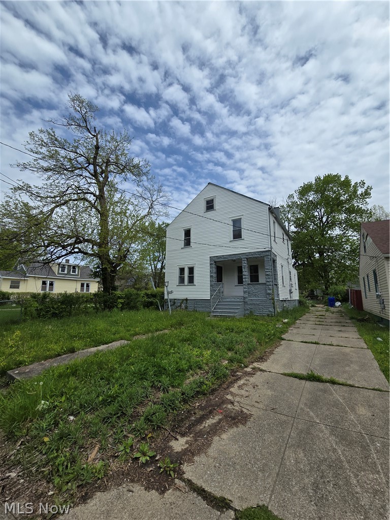 4285 E 162nd Street Cleveland OH 44128