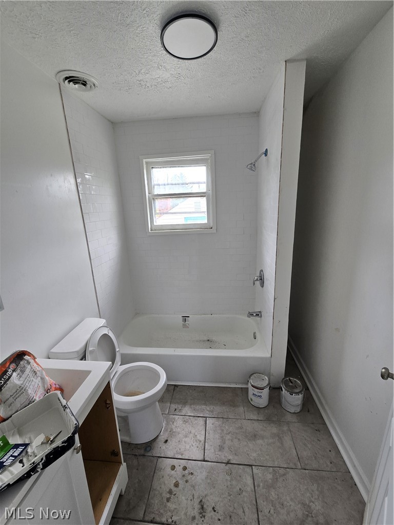 4285 E 162nd Street Cleveland OH 44128