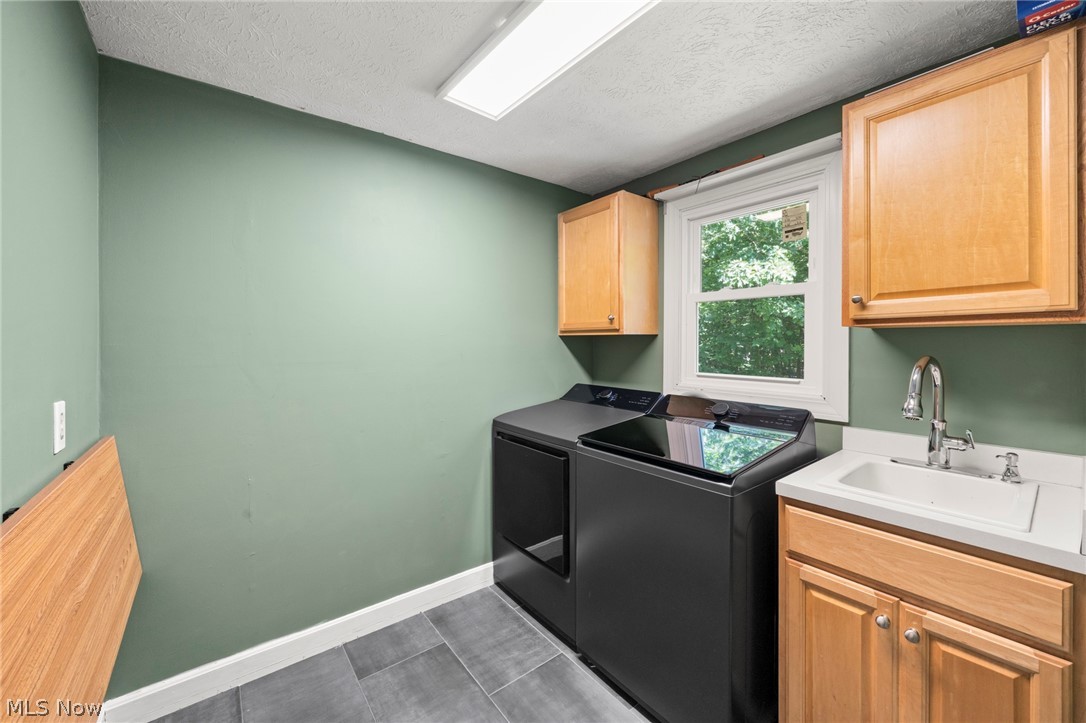 8884 Lake In The Woods Trail Chagrin Falls OH 44023